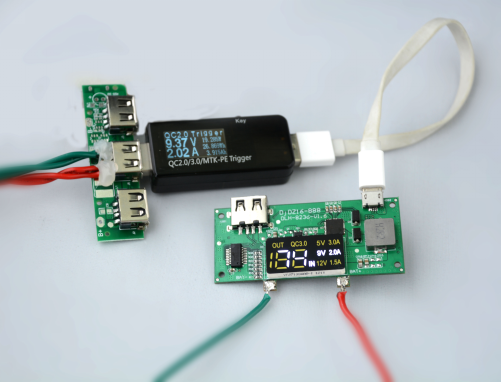 雙向QC3.0快充數顯移動電源方案