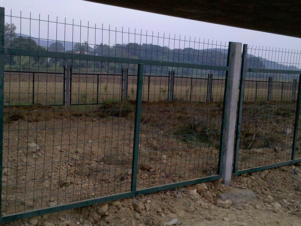 鐵路圍欄施工案例